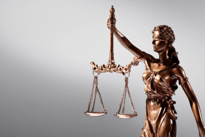 AXELLEGAL — юридичний партнер для бізнесу, який допомагає компаніям